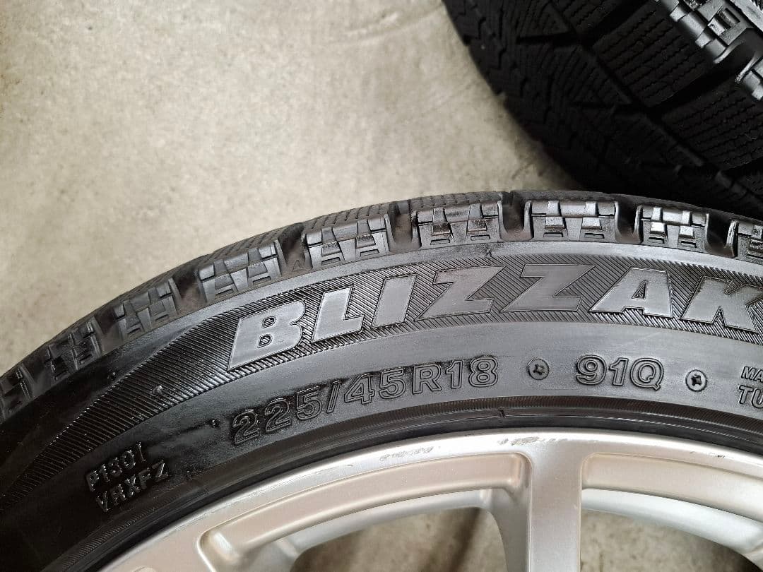 スバル レガシィ STI ts 18インチ 8.0J 純正 ホイールタイヤ