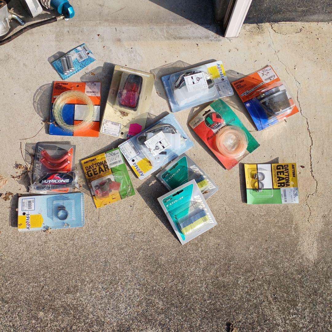 スーパーチャージャーとエンジンパーツセット