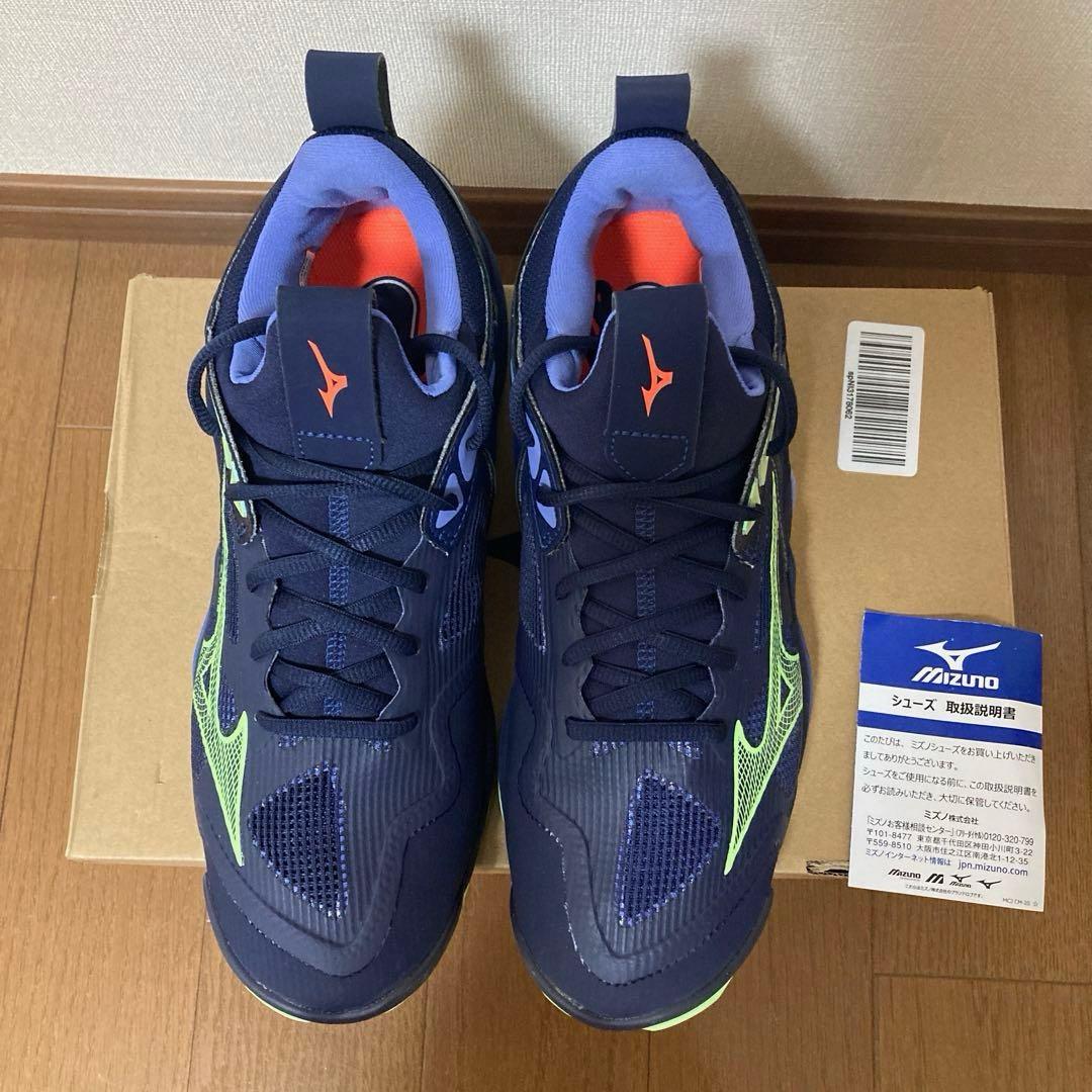 ミズノバレーボールシューズ ウエーブモーメンタム3 27.0 cm 2.5E
