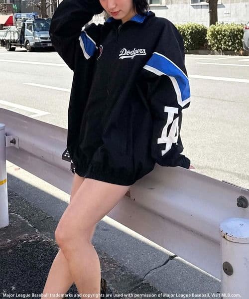 MOMO着用 配色ナイロンジャケット MLB東京シリーズ