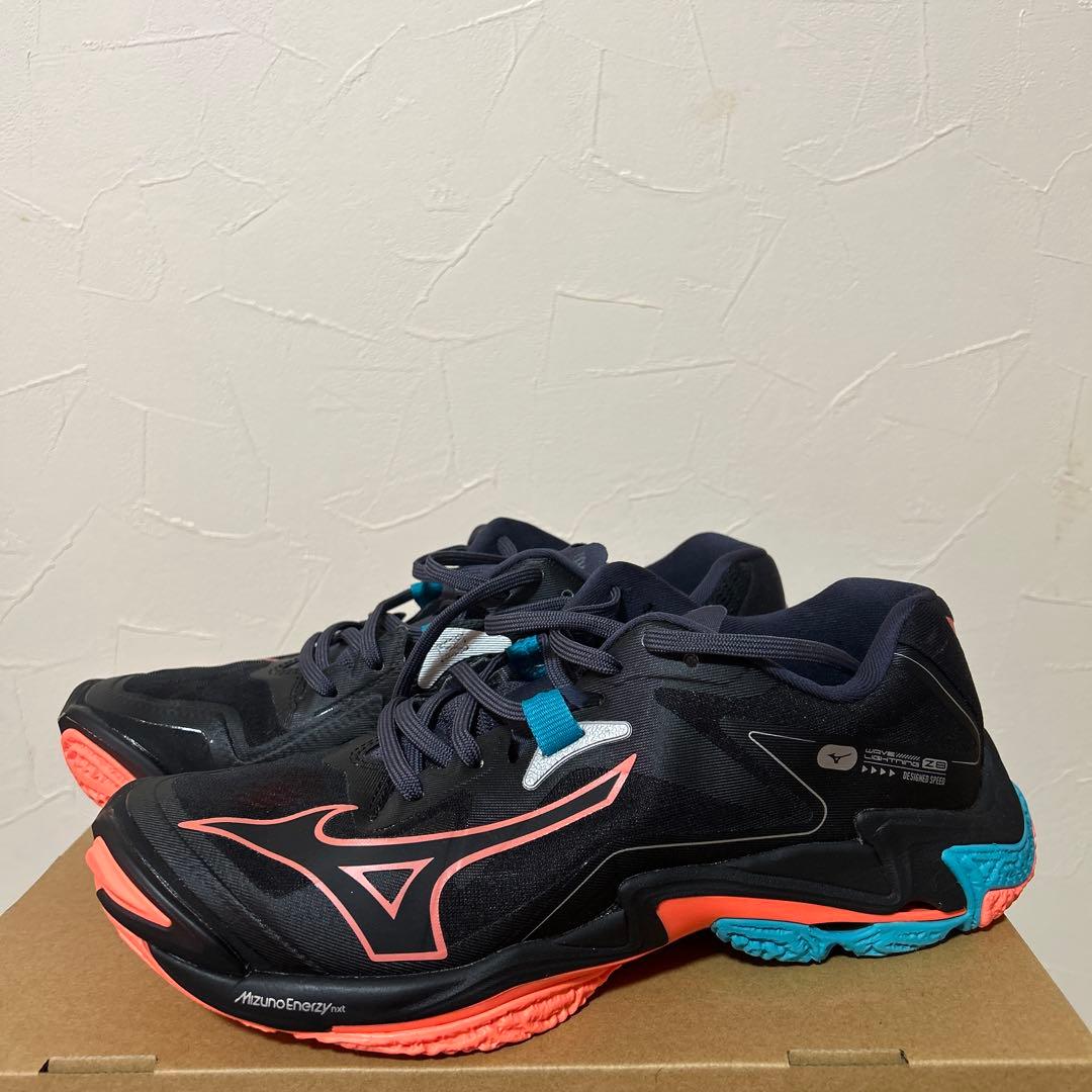 ウェーブライトニング z8 (バレーボールシューズ)