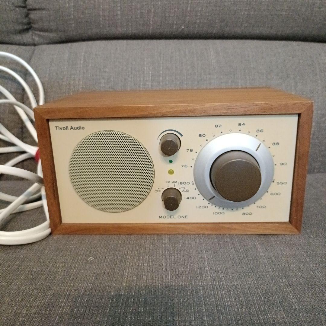 Tivoli Audio モデルワン ウォルナット/ベージュ)