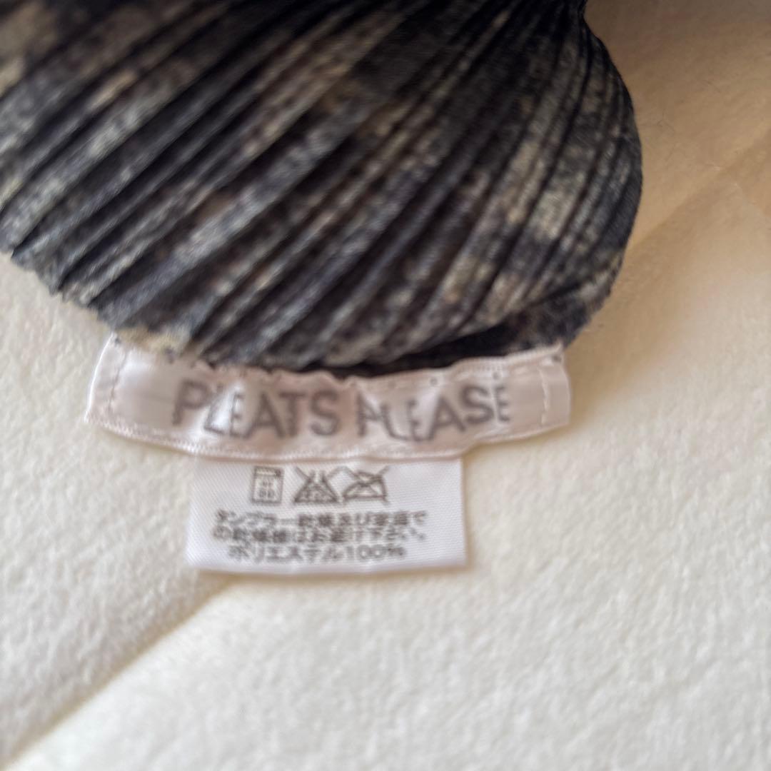 プリーツプリーズ　長袖