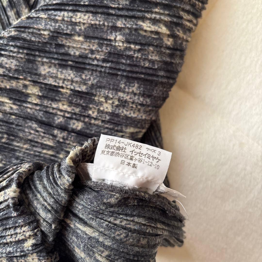 プリーツプリーズ　長袖