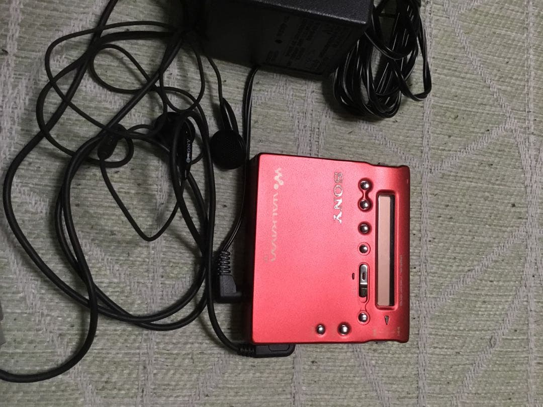 美品 SONY MZ-R900 WALKMAN ソニー MDウォークマン 赤