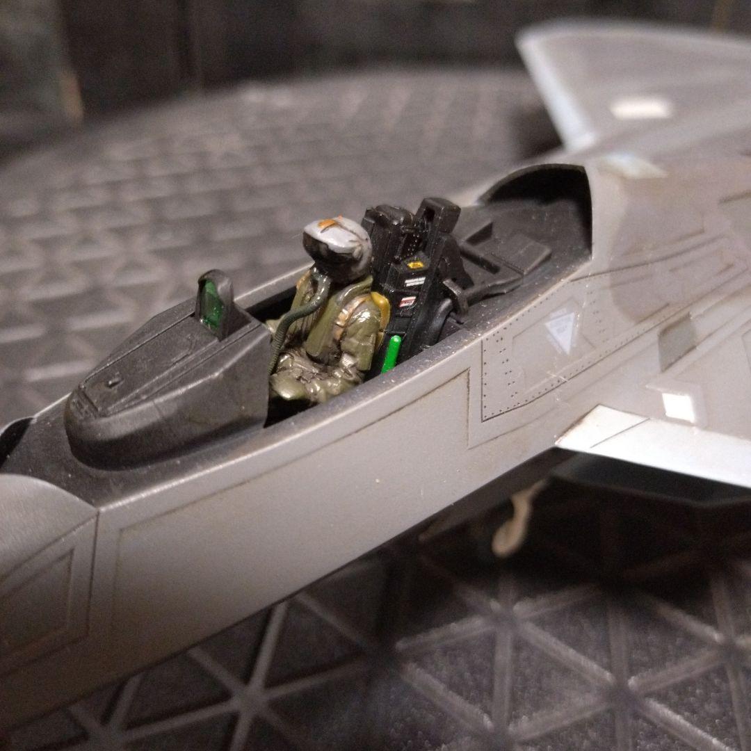 ハセガワ 1/48 F22 ラプター 塗装済み完成品