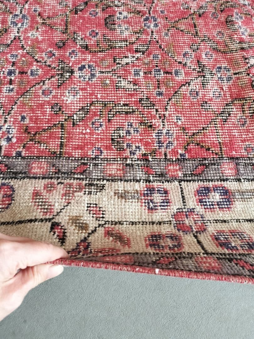 レッドにベージュ・グレー　キュートなサークルフラワーラグNo.730