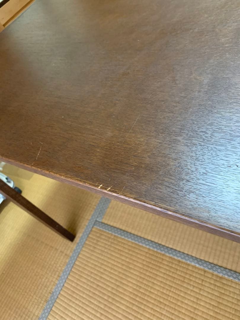 カリモクデスク　引き出し、コンセント付き