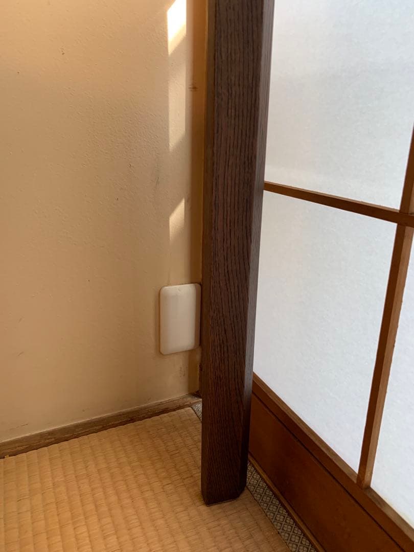 カリモクデスク　引き出し、コンセント付き