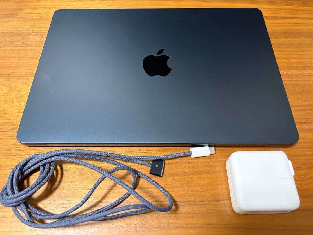 Apple MacBook Air 13インチ M3 2024