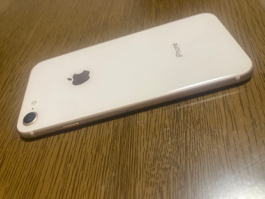 Apple iPhone 8 ゴールド 本体のみ