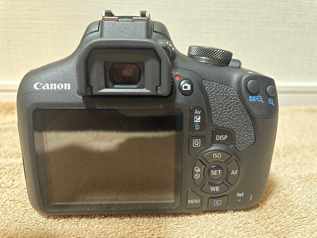 Canon EOS Kiss X90 本体 + レンズ + 付属品 SDカード付