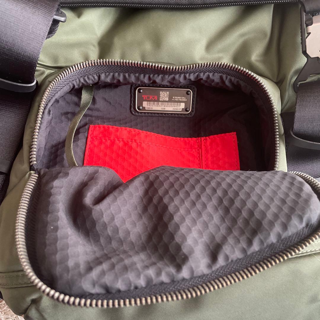 希少 TUMI lark bravo ミリタリーグリーン　定価74,800円