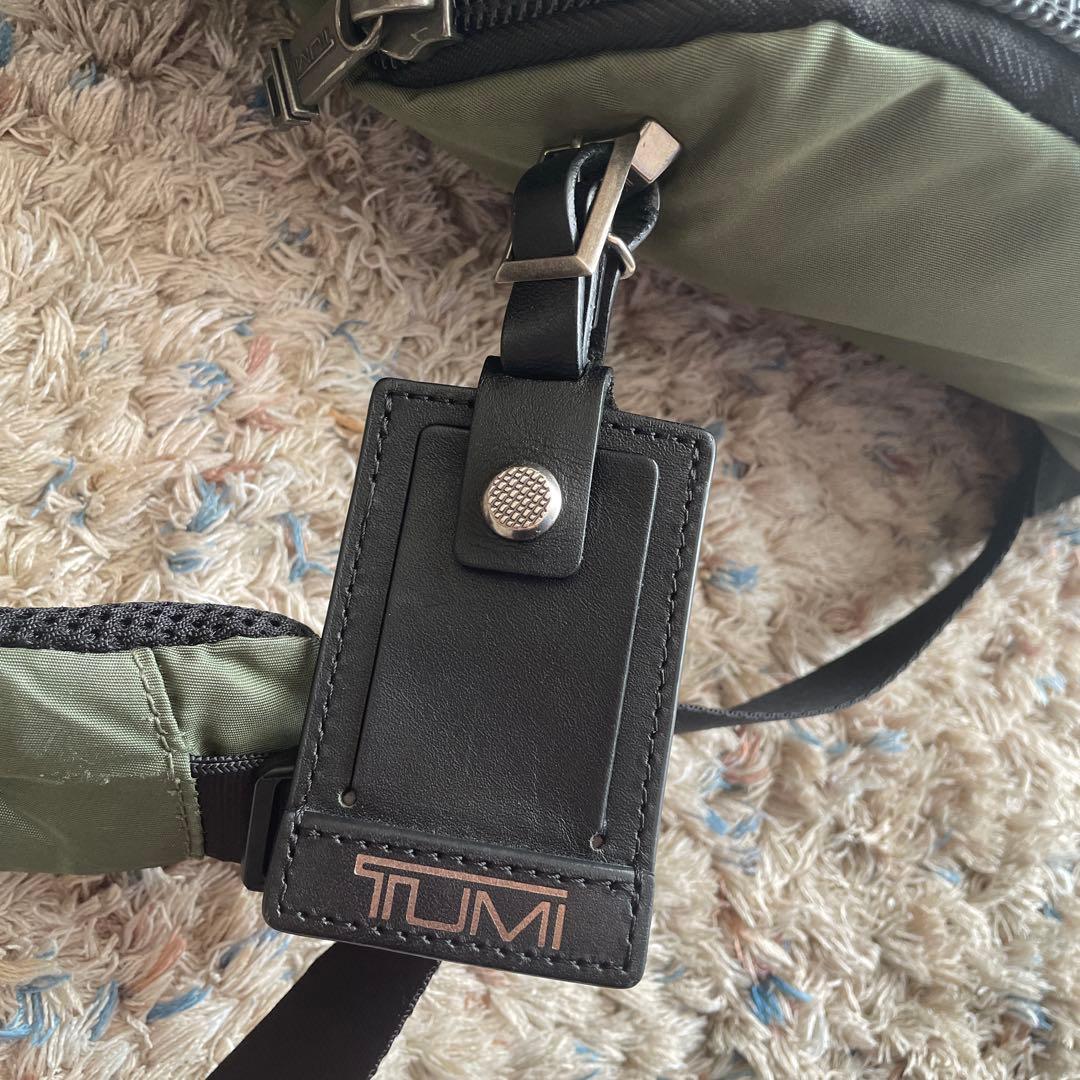 希少 TUMI lark bravo ミリタリーグリーン　定価74,800円