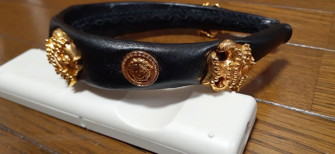 GIANNI VERSACE レザー製ライオンヘッドカチューシャ2本セット