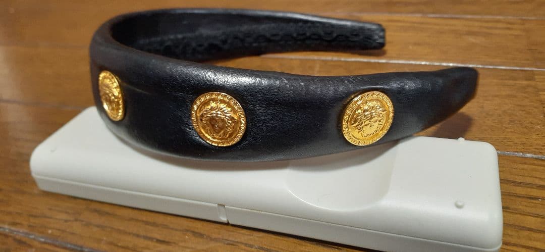 GIANNI VERSACE レザー製ライオンヘッドカチューシャ2本セット