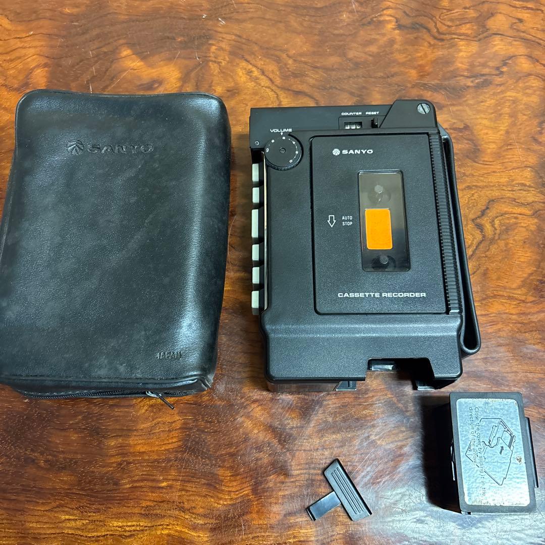 SANYO カセットレコーダー昭和レトロ　希少　0120o75