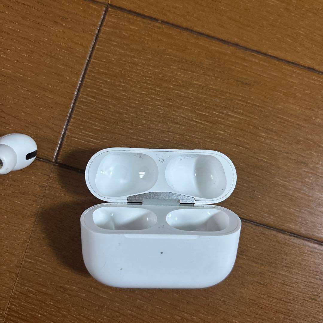 AirPods Pro ホワイト 本体と充電ケース