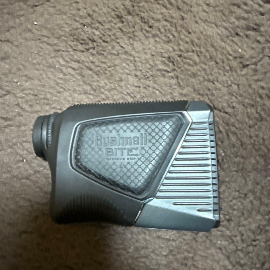 Bushnell Pro XE ゴルフ用距離計 ケース付き　箱無し