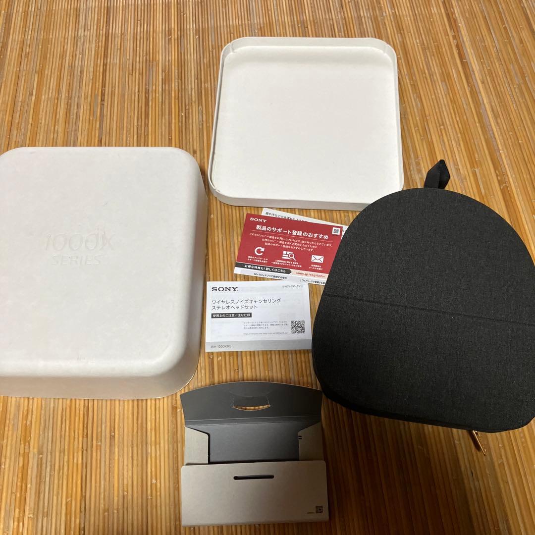SONY　WH-1000XM5　ワイヤレスヘッドホン　ノイズキャンセリング
