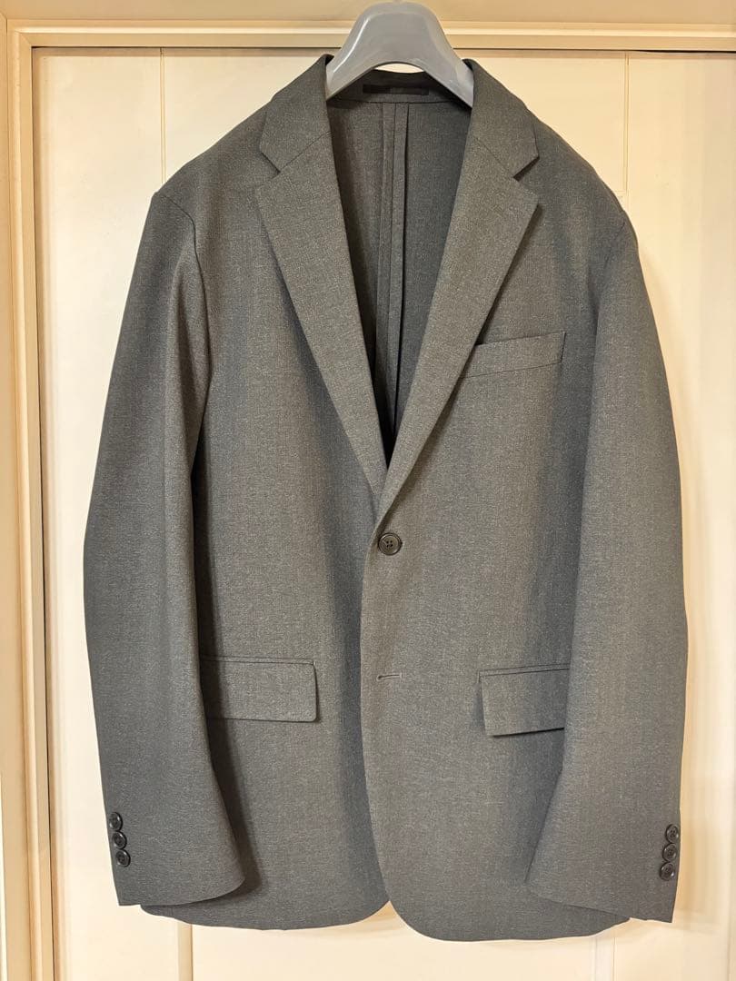 ユニクロ感動ジャケット4着セット グレー、ダークグレー、ネイビー、チドリLサイズ