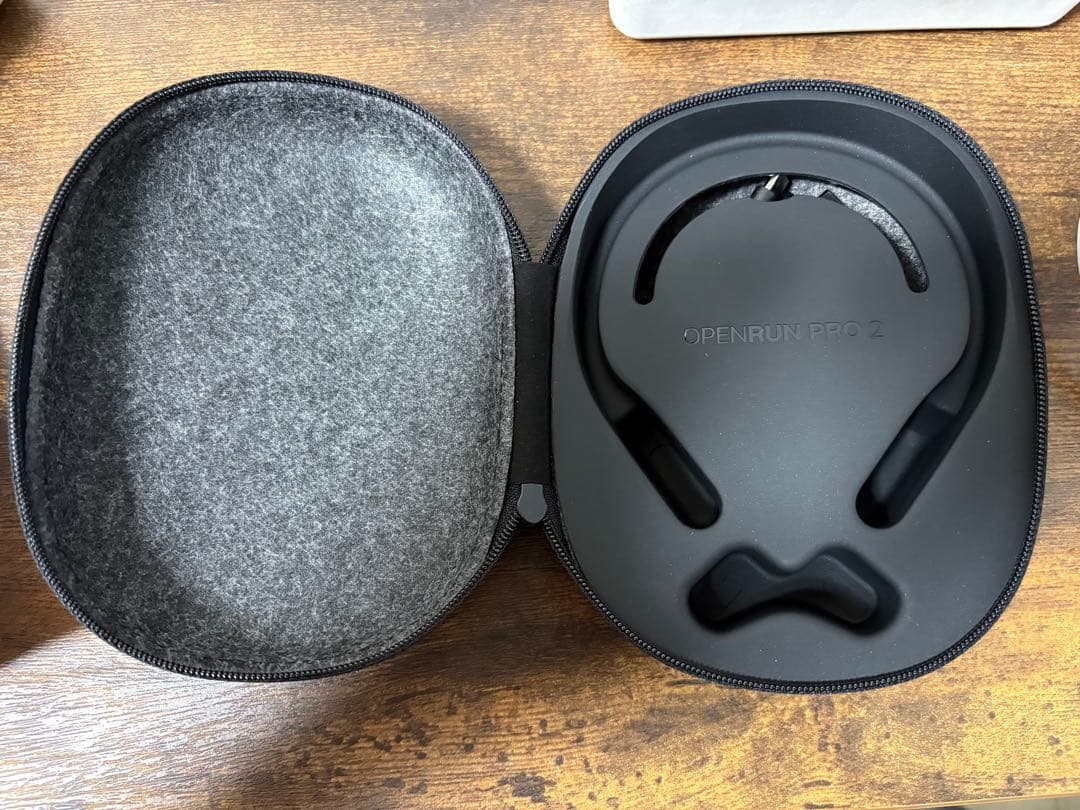 SHOKZ OpenRun Pro 2 骨伝導イヤホン グレー 収納ケース付き