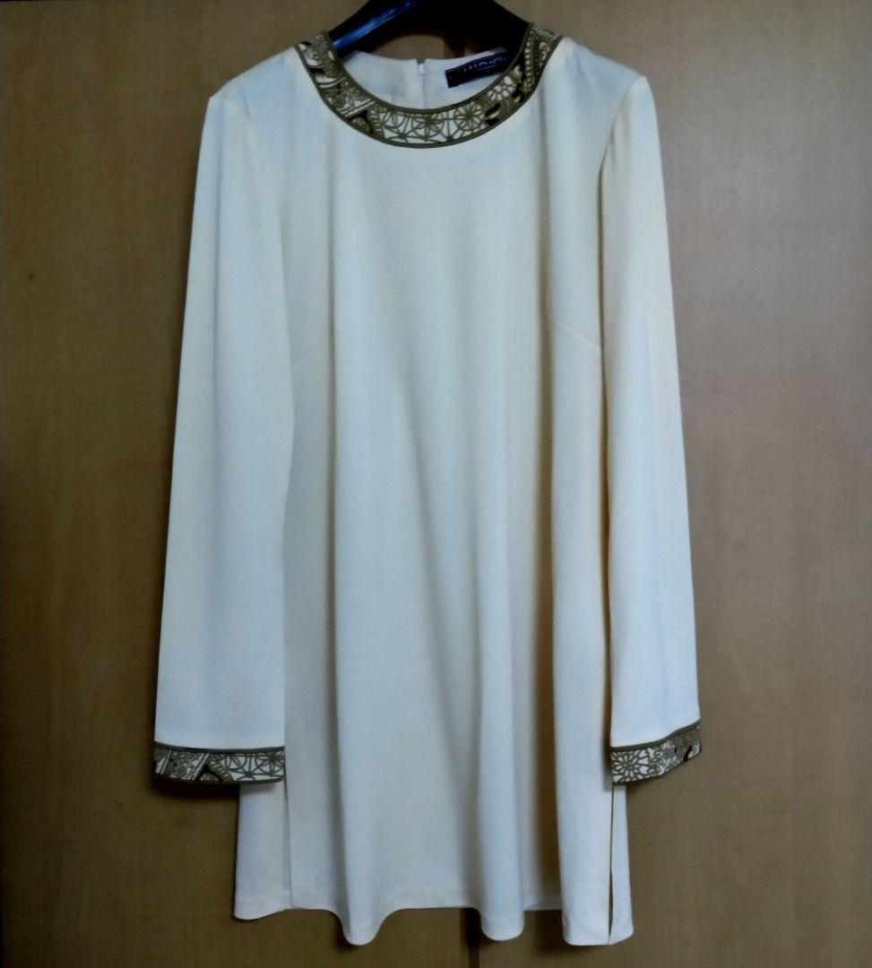 クリーム色 長袖チュニック 金色刺繍 レオナール