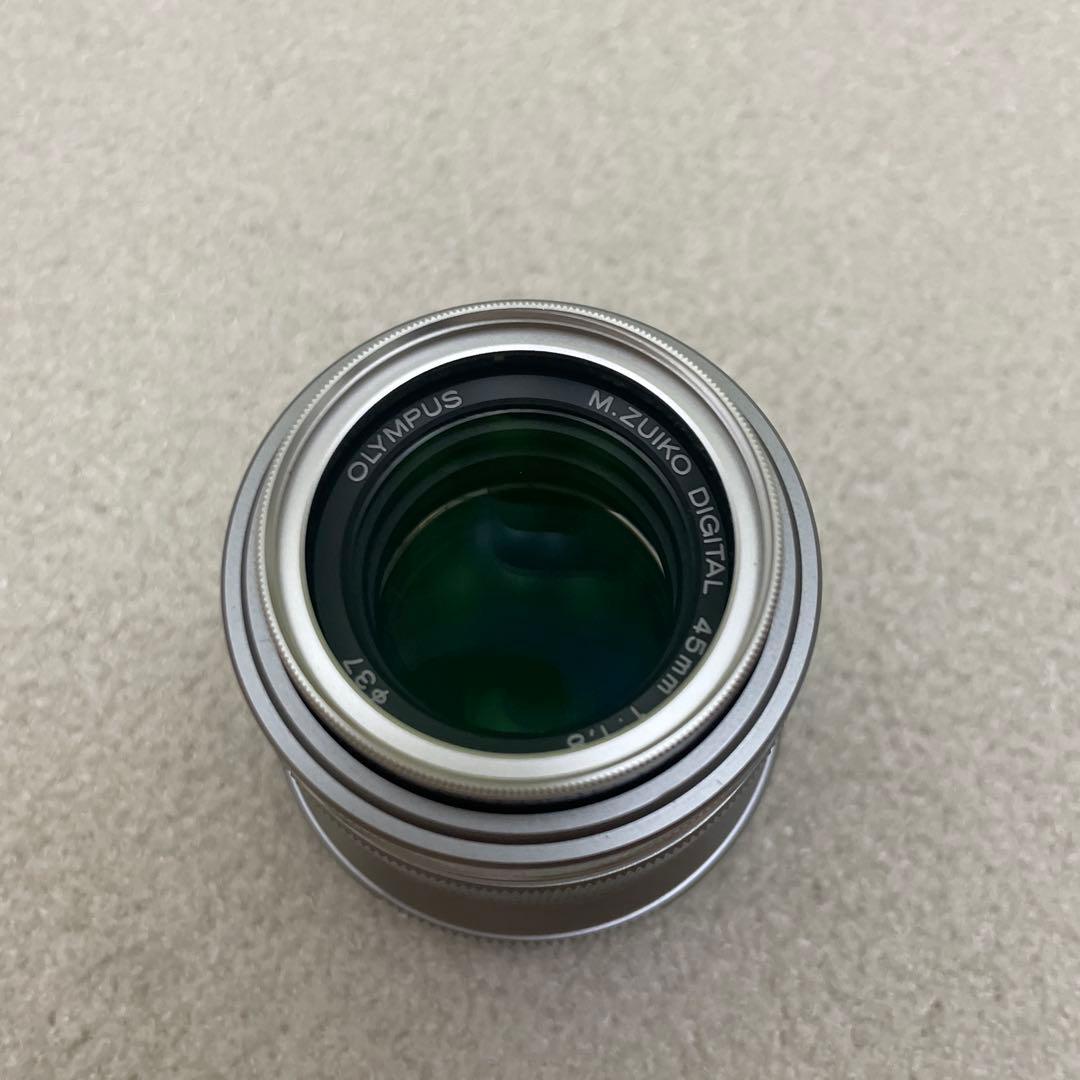 OLYMPUS 単焦点レンズ 45mm F1.8 シルバー