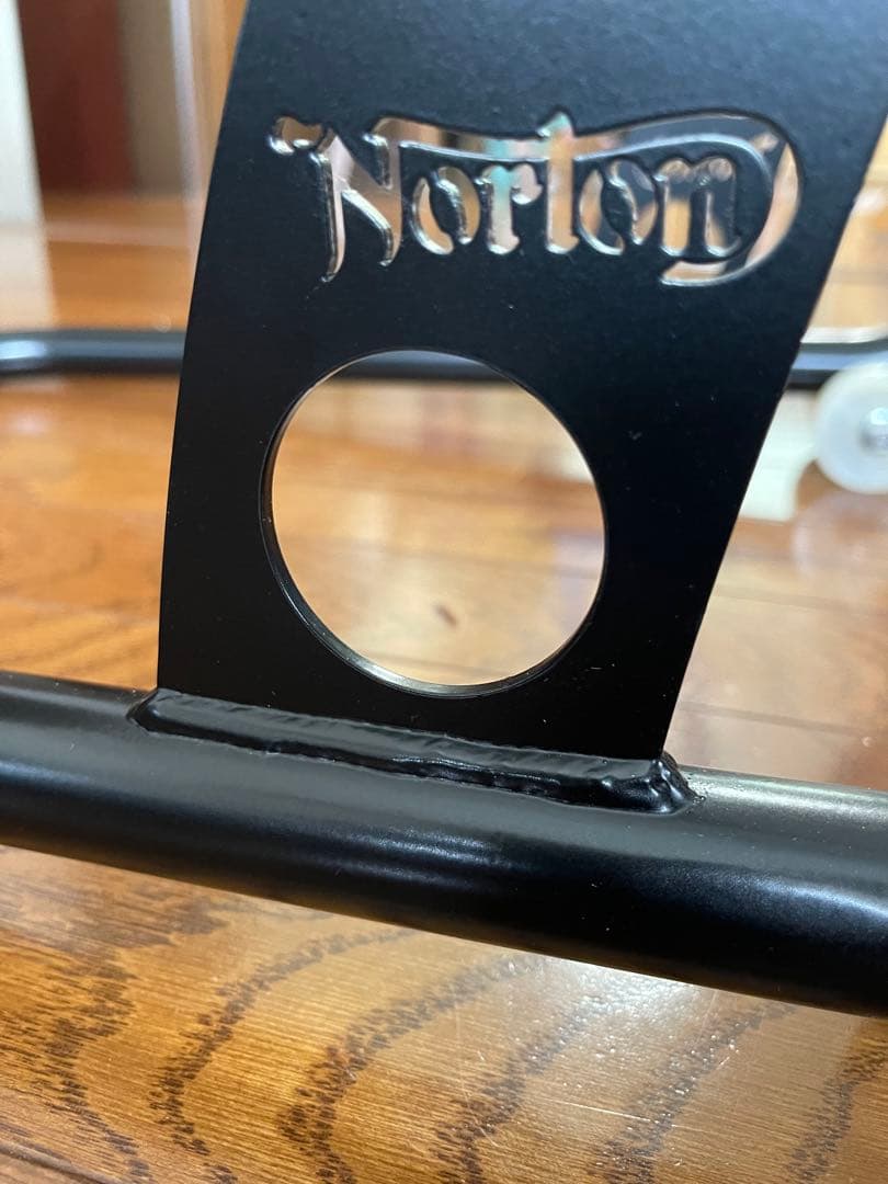 入手困難 Norton 純正 新品 メンテナンススタンド バイクスタンド 961