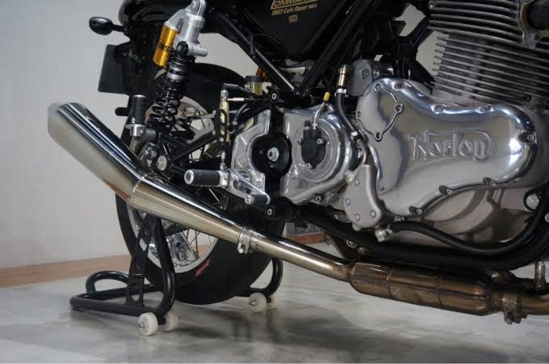 入手困難 Norton 純正 新品 メンテナンススタンド バイクスタンド 961