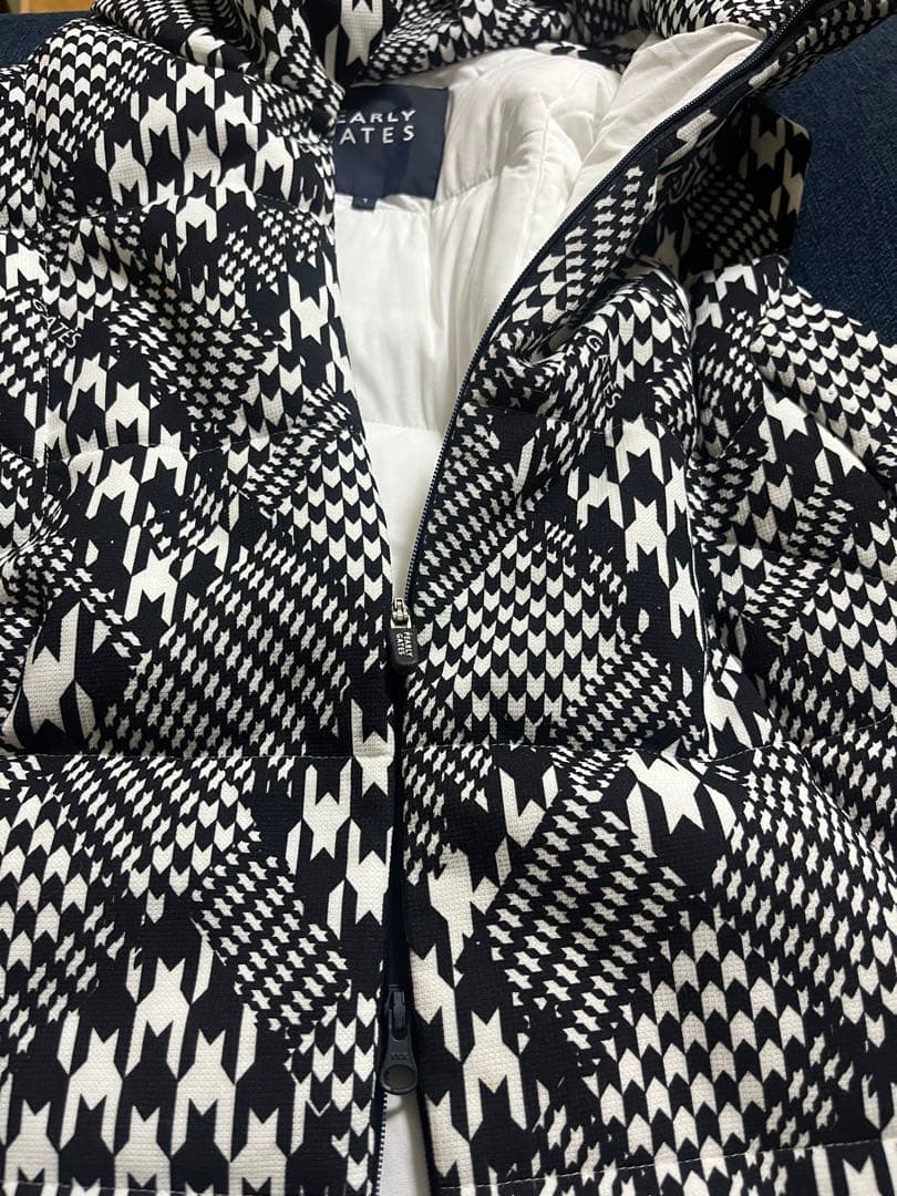 【美品】パーリーゲイツ　中綿フーディベスト　１