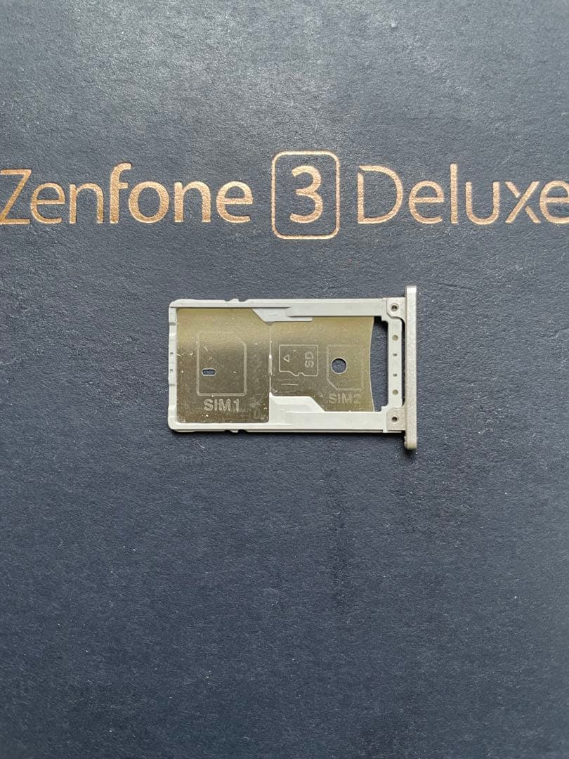 ASUS Zenfone 3 Deluxe ZS550KL スマートフォン 本体