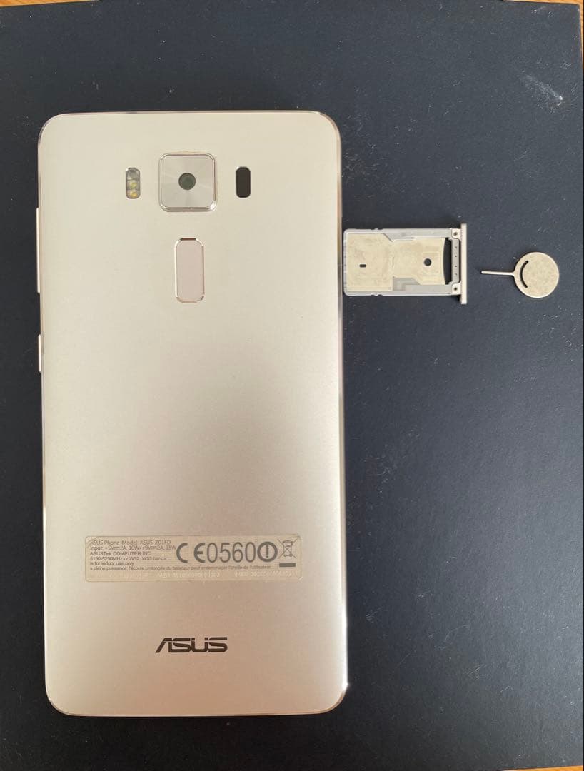 ASUS Zenfone 3 Deluxe ZS550KL スマートフォン 本体