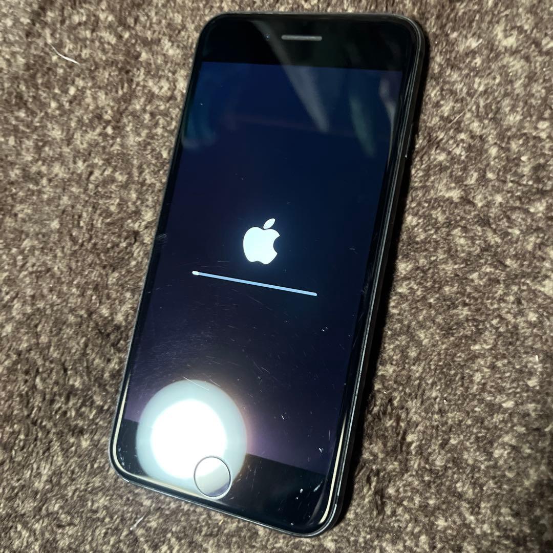 iPhone 8 ブラック　本体 画面ひび割れあり 64gb