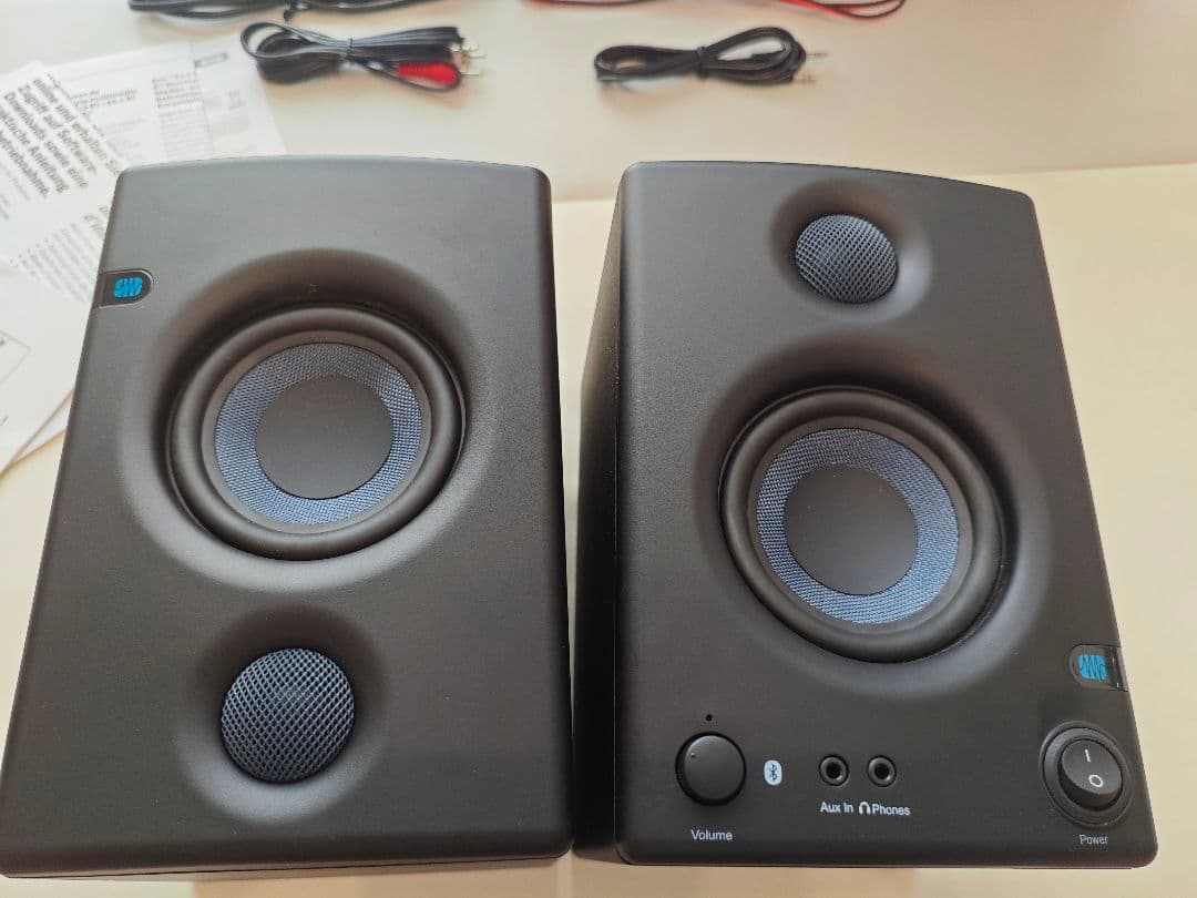 PreSonus eris e3.5 bt　bluetooth対応　スタンド付き