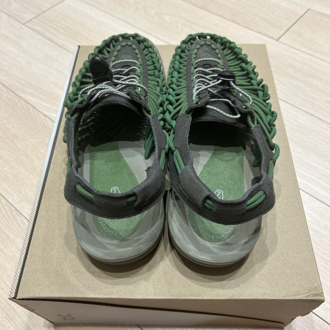 【スクエアパンツさま専用】大きいサイズ　keen ユニーク