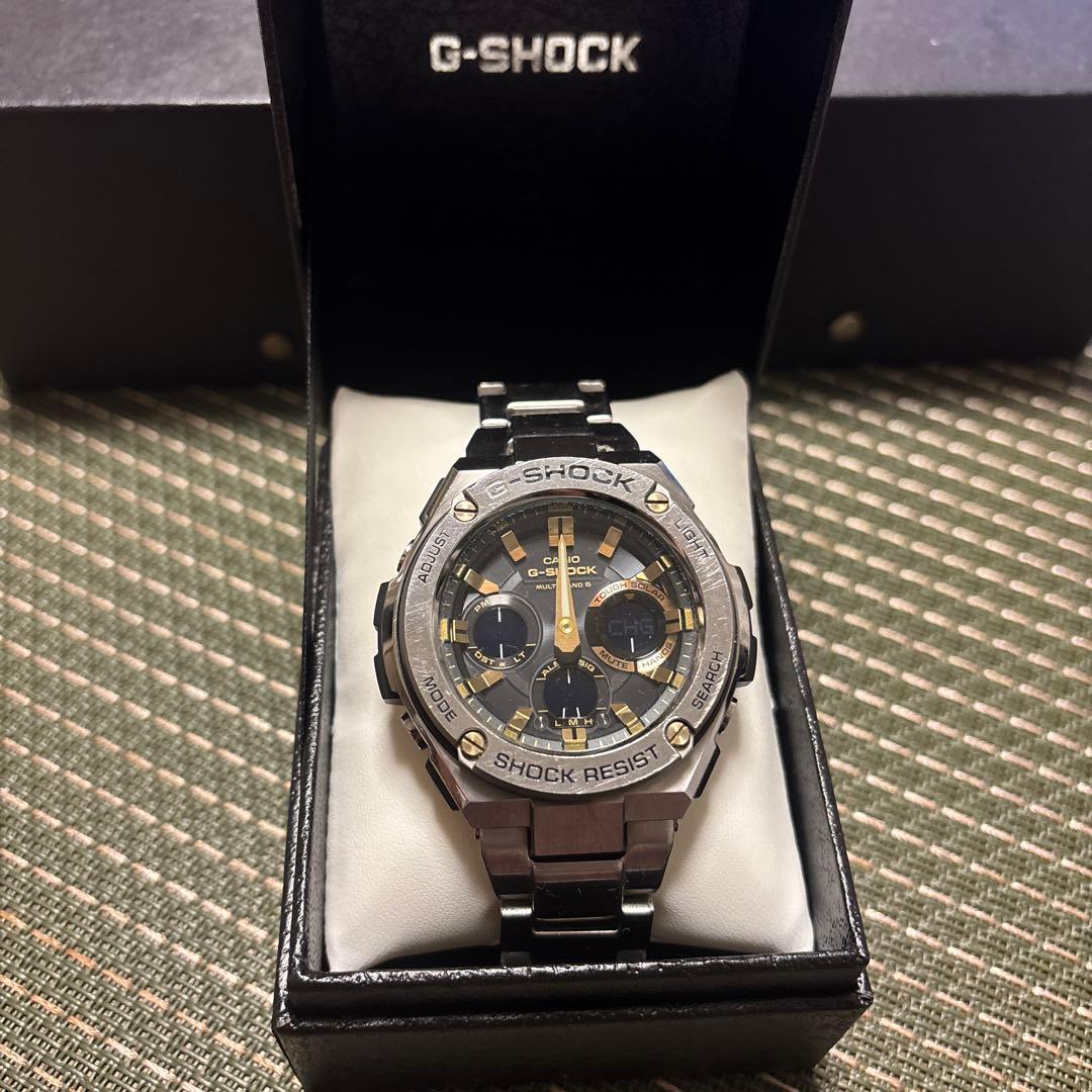 G-SHOCKブラック×ゴールド G-STEEL GST-W110D-1A9JF
