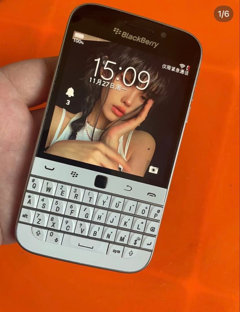 【レア】blackberry classic パンダ色　Q20