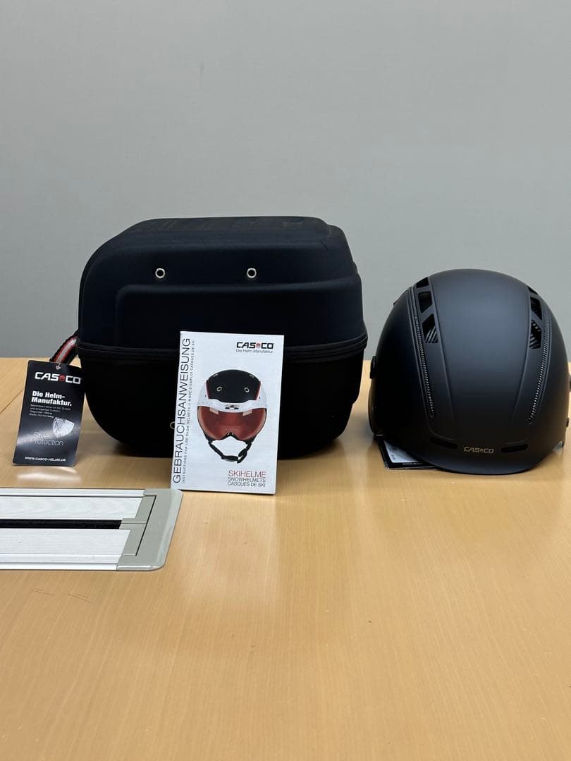 カスコCASCO　スキーヘルメット新品未使用Ｌサイズ