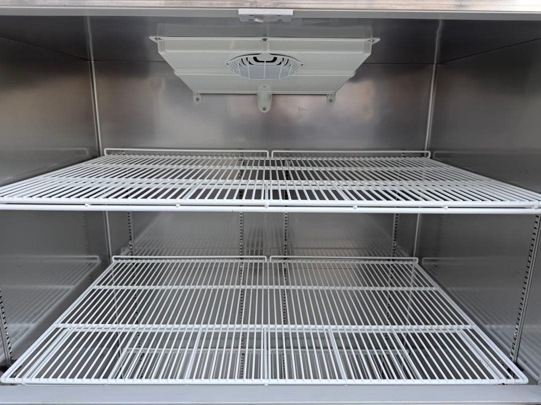 大和冷機　DAIWA　縦型冷蔵庫　２００V　厨房　飲食店　４４３CD-NP