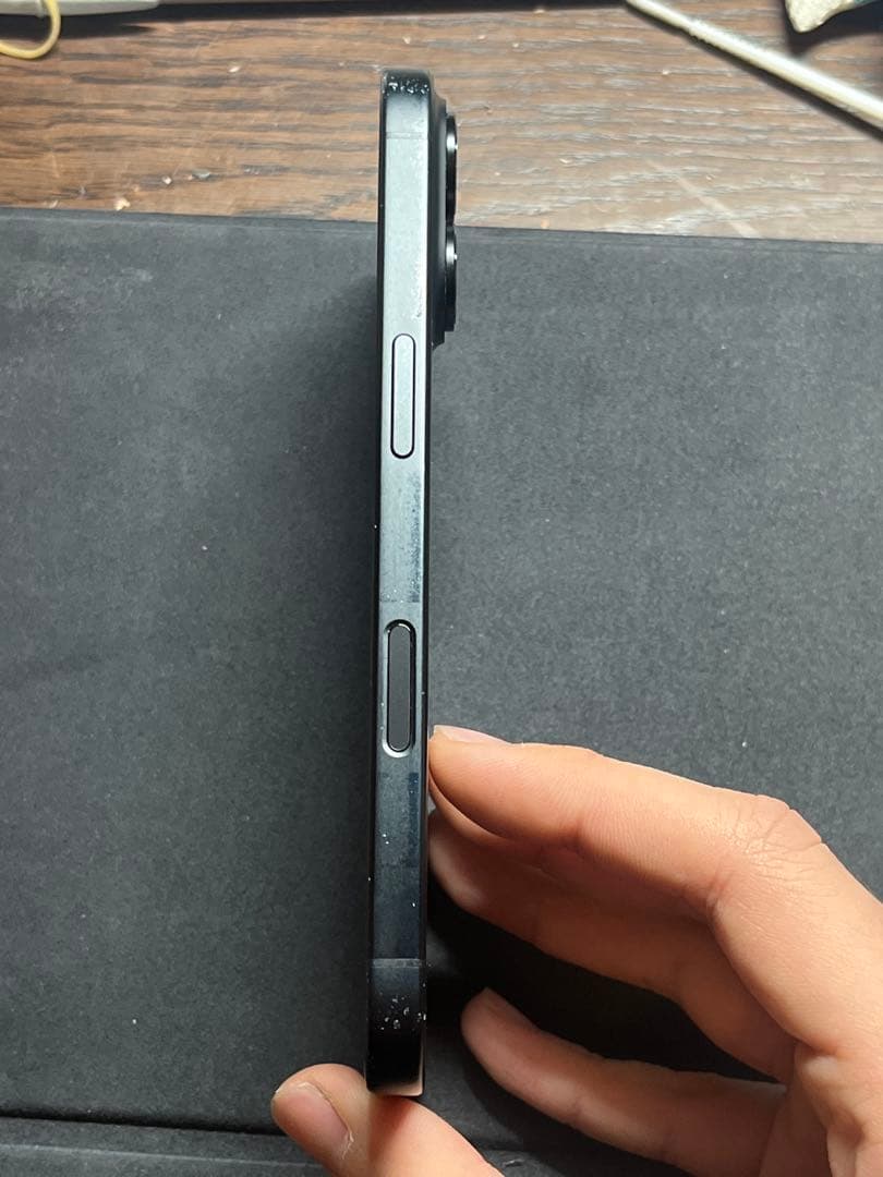 ★：*。　iPhone16 128GB ブラック　動作正常