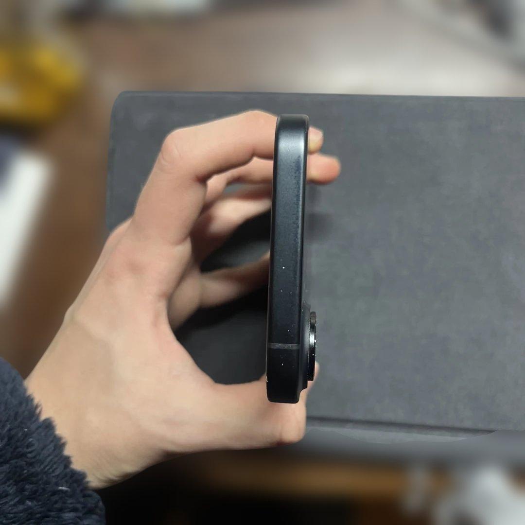 ★：*。　iPhone16 128GB ブラック　動作正常