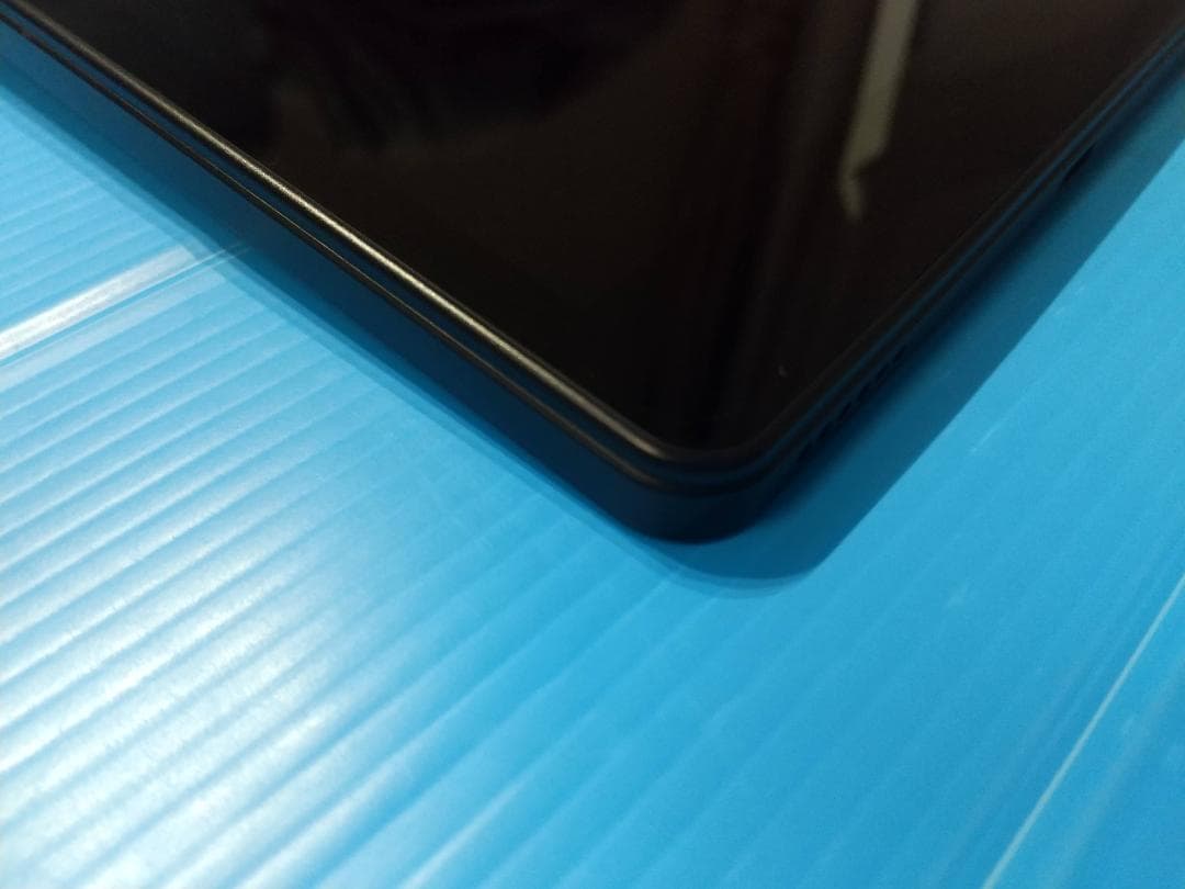 【美品】アイリスオーヤマ LUCA Tablet TM082M4N2