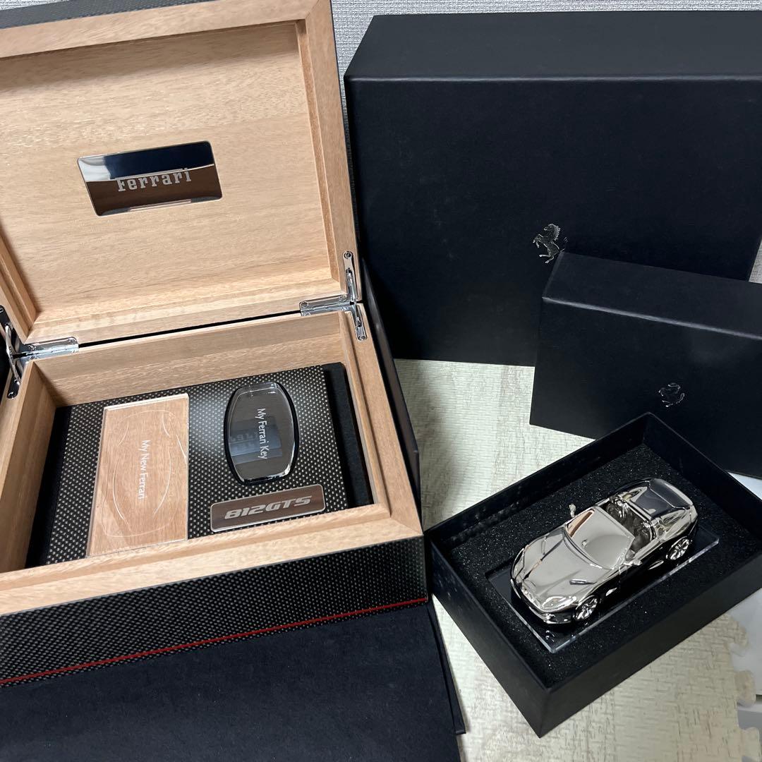 フェラーリ　812GTS　オーナー限定　ミニカー　キーボックス