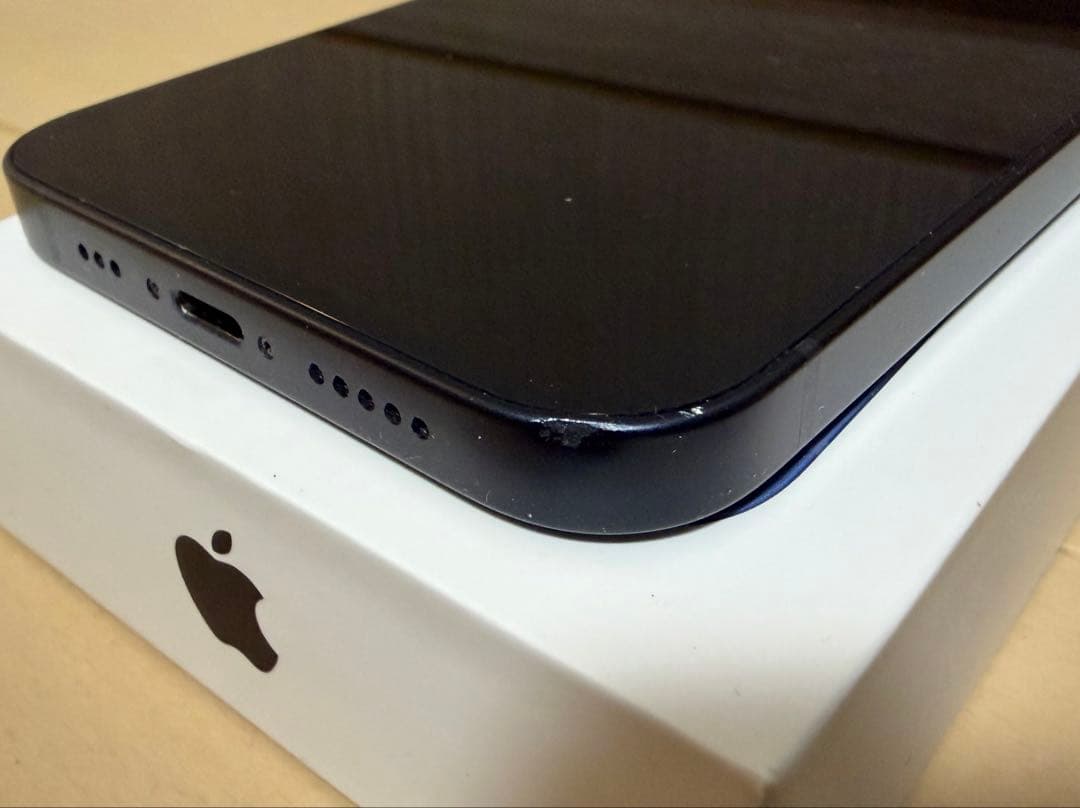 Apple iPhone 12 ブラック 本体のみ