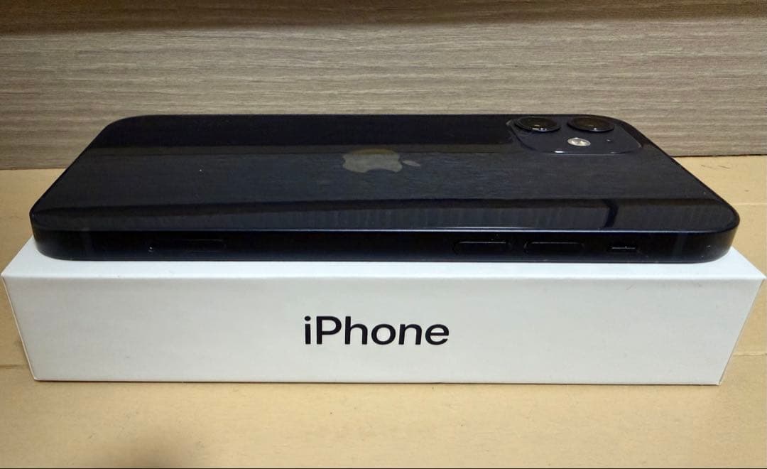 Apple iPhone 12 ブラック 本体のみ