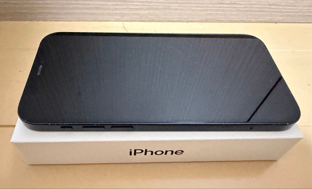 Apple iPhone 12 ブラック 本体のみ