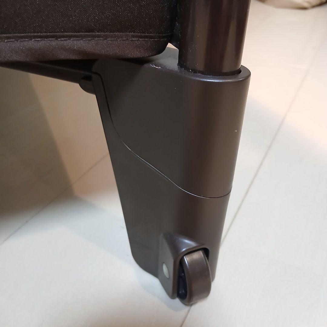 アップリカ ココネルエアープラス ベビーベッド ブラウン 洗えるマット