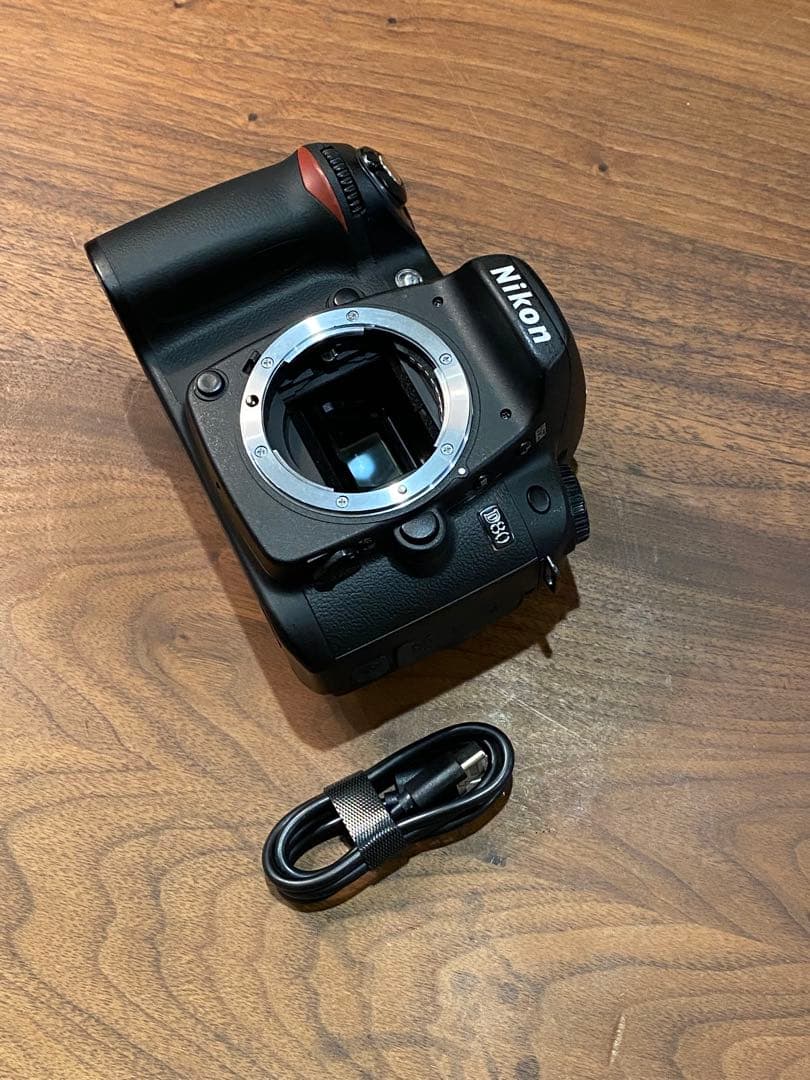 Nikon D80 CCDデジタル一眼レフ 2000枚台　動作品
