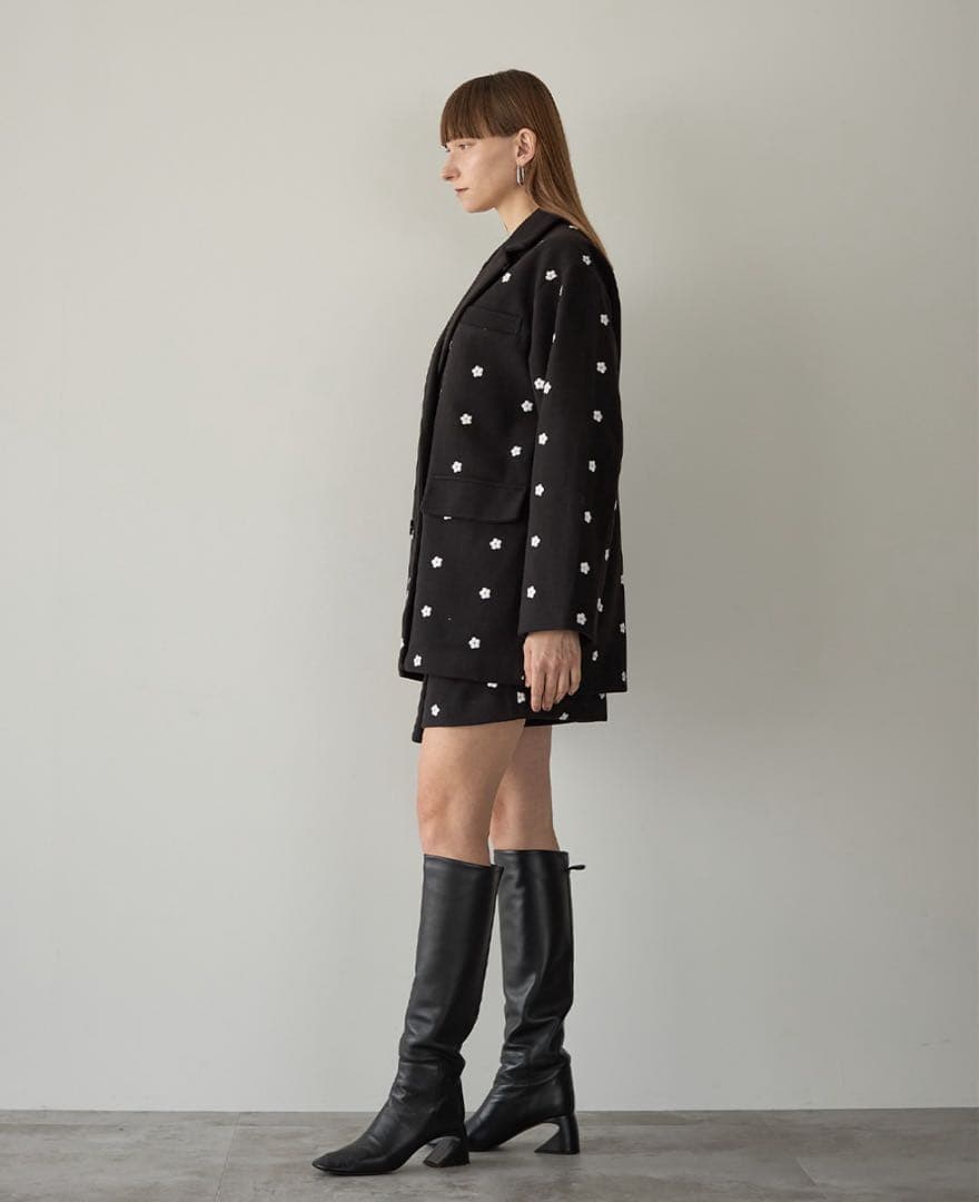 ELLIE 美品 2025 フラワージャケット ブラック